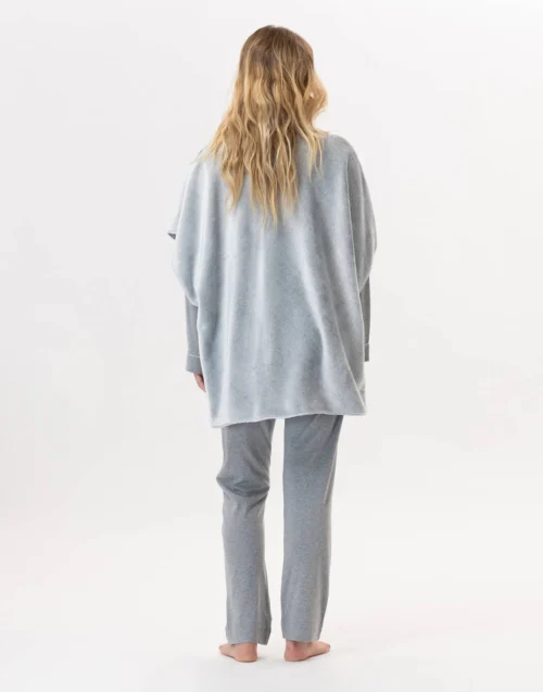 Poncho En Peluche Flanelle ESSENTIEL H56RL Gris -Pyjama Chic Femme Magasin poncho en peluche flanelle essentiel h56rl gris 3