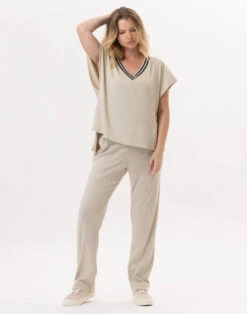 Poncho Pull En Maille Tricot ESMEE 831 Beige 10 Poncho Pull En Maille Tricot ESMEE 831 Beige -Pyjama Chic Femme Magasin poncho pull en maille tricot esmee 831 beige 3