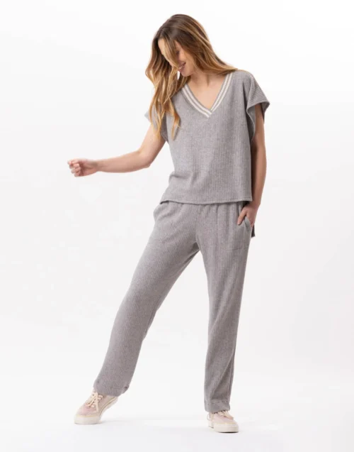 Poncho Pull En Maille Tricot ESMEE 831 Gris Chine 8 Poncho Pull En Maille Tricot ESMEE 831 Gris Chine -Pyjama Chic Femme Magasin poncho pull en maille tricot esmee 831 gris chine 2