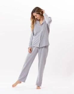 Pyjama Boutonné En Micropolaire DOUCE 806 Gris Chine 12 Pyjama Boutonné En Micropolaire DOUCE 806 Gris Chine -Pyjama Chic Femme Magasin pyjama boutonne en micropolaire douce 806 gris chine 4