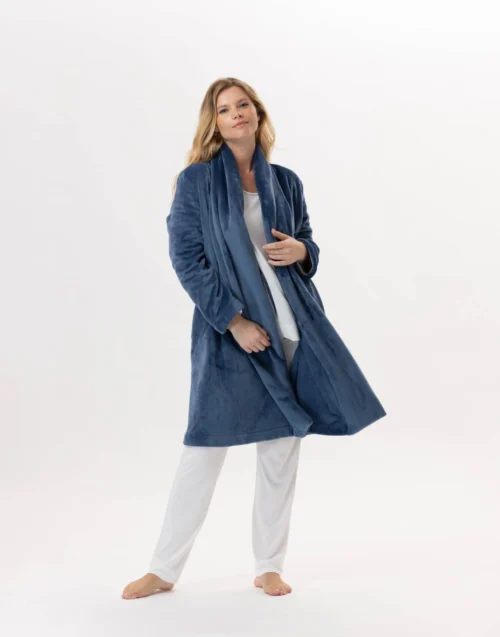 Robe De Chambre En Peluche Flanelle ESSENTIEL 855 Prusse 9 Robe De Chambre En Peluche Flanelle ESSENTIEL 855 Prusse -Pyjama Chic Femme Magasin robe de chambre en peluche flanelle essentiel 855 prusse 3