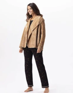 Veste En Peluche Flanelle ESSENTIEL 873 Doré 9 Veste En Peluche Flanelle ESSENTIEL 873 Doré -Pyjama Chic Femme Magasin veste en peluche flanelle essentiel 873 dore 3