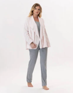 Veste En Peluche Flanelle ESSENTIEL H73RL Poudre 7 Veste En Peluche Flanelle ESSENTIEL H73RL Poudre -Pyjama Chic Femme Magasin veste en peluche flanelle essentiel h73rl poudre 2